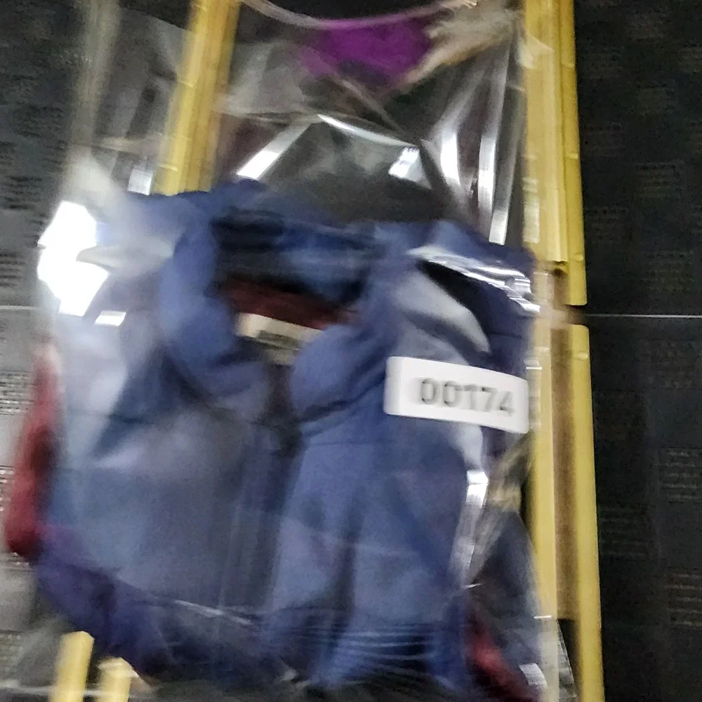 Buffalo David Bitton Boys Navy Blue Quilted Puffer Vest Size 4T Burgundy Lining - Picture 6 of 6